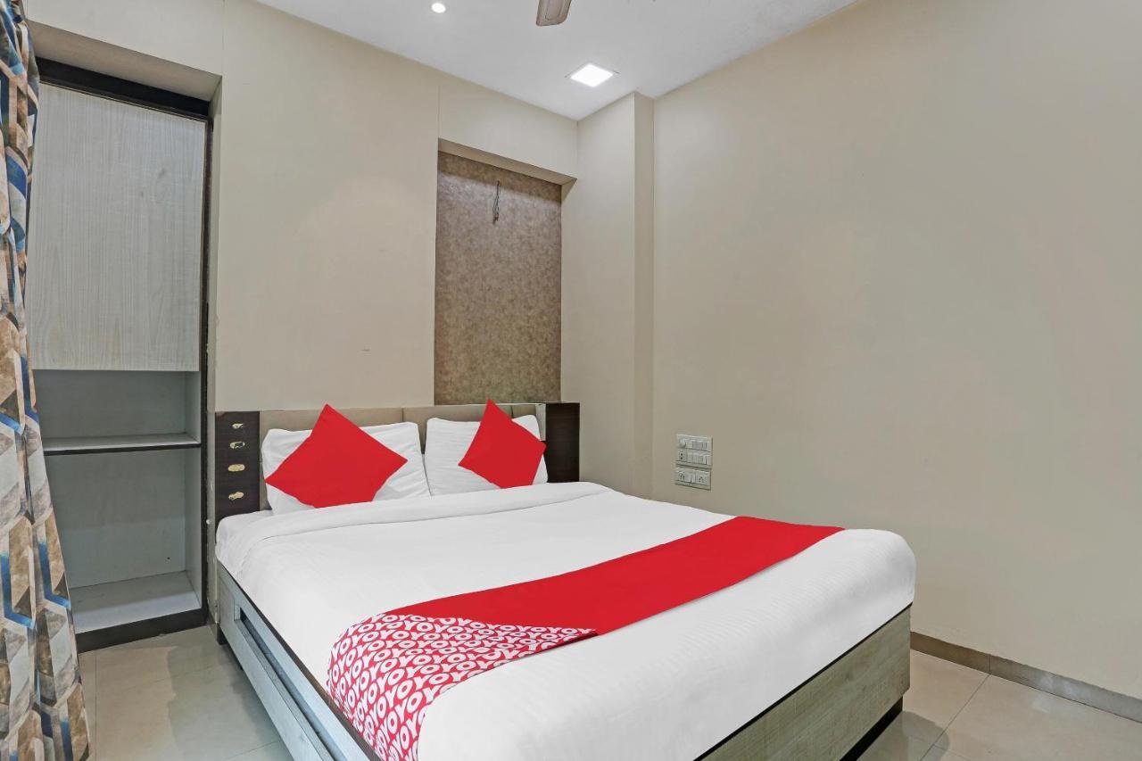 Hotel Oyo Flagship 83475 Hotel Starlight 3*