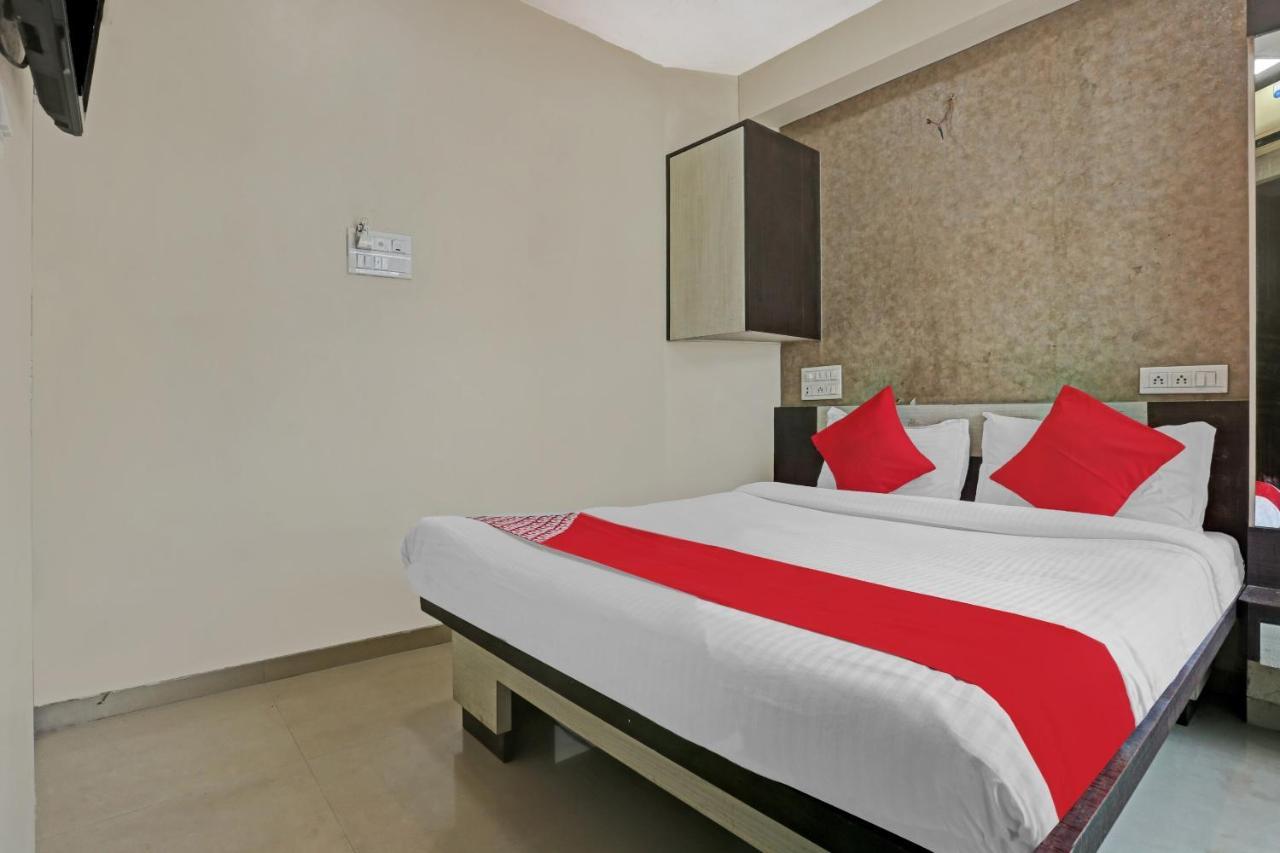 Oyo Flagship 83475 Hotel Starlight