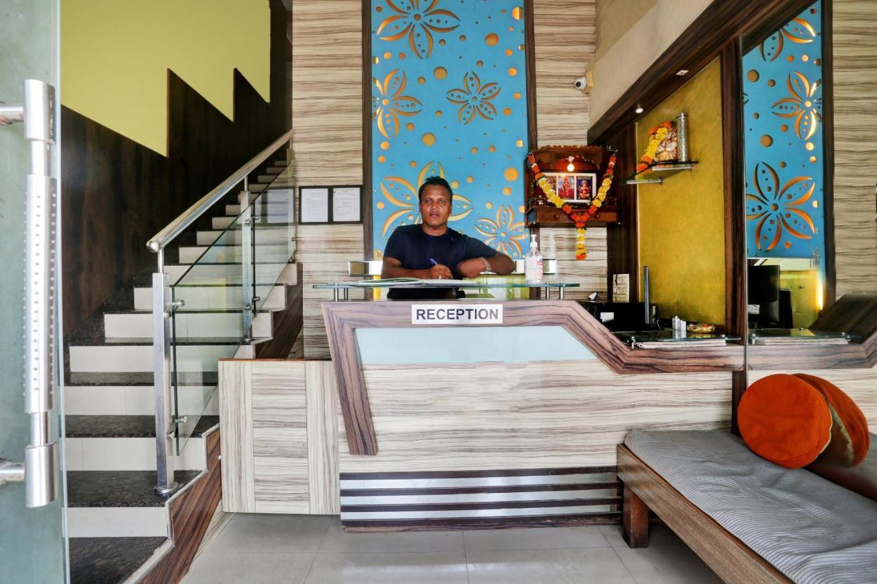 Oyo Flagship 83475 Hotel Starlight Hotel
